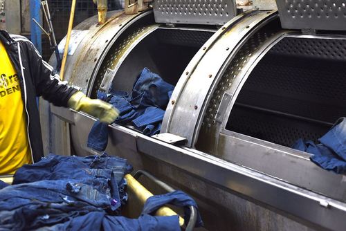 Dernières solutions de l'entreprise Enzyme en poudre de nouvelle génération pour le délavage du denim à basse température