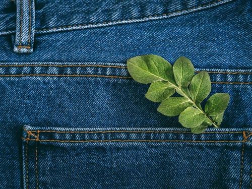 Une alternative plus sûre et plus écologique au permanganate de potassium (PP) pour la finition du denim